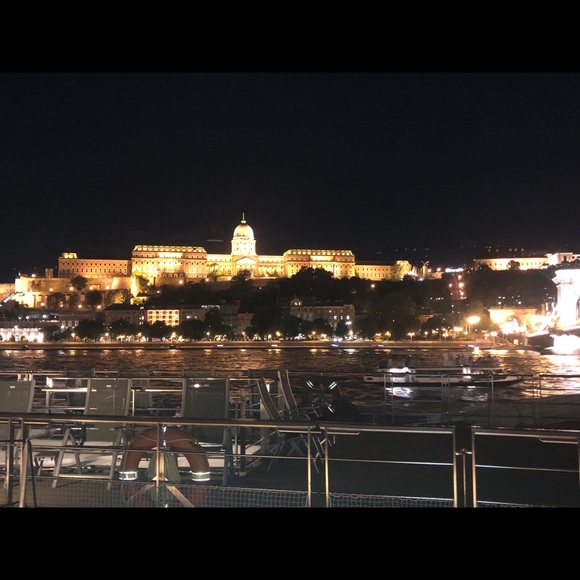 Meet your Posher, Jean - Picture 9 of 16